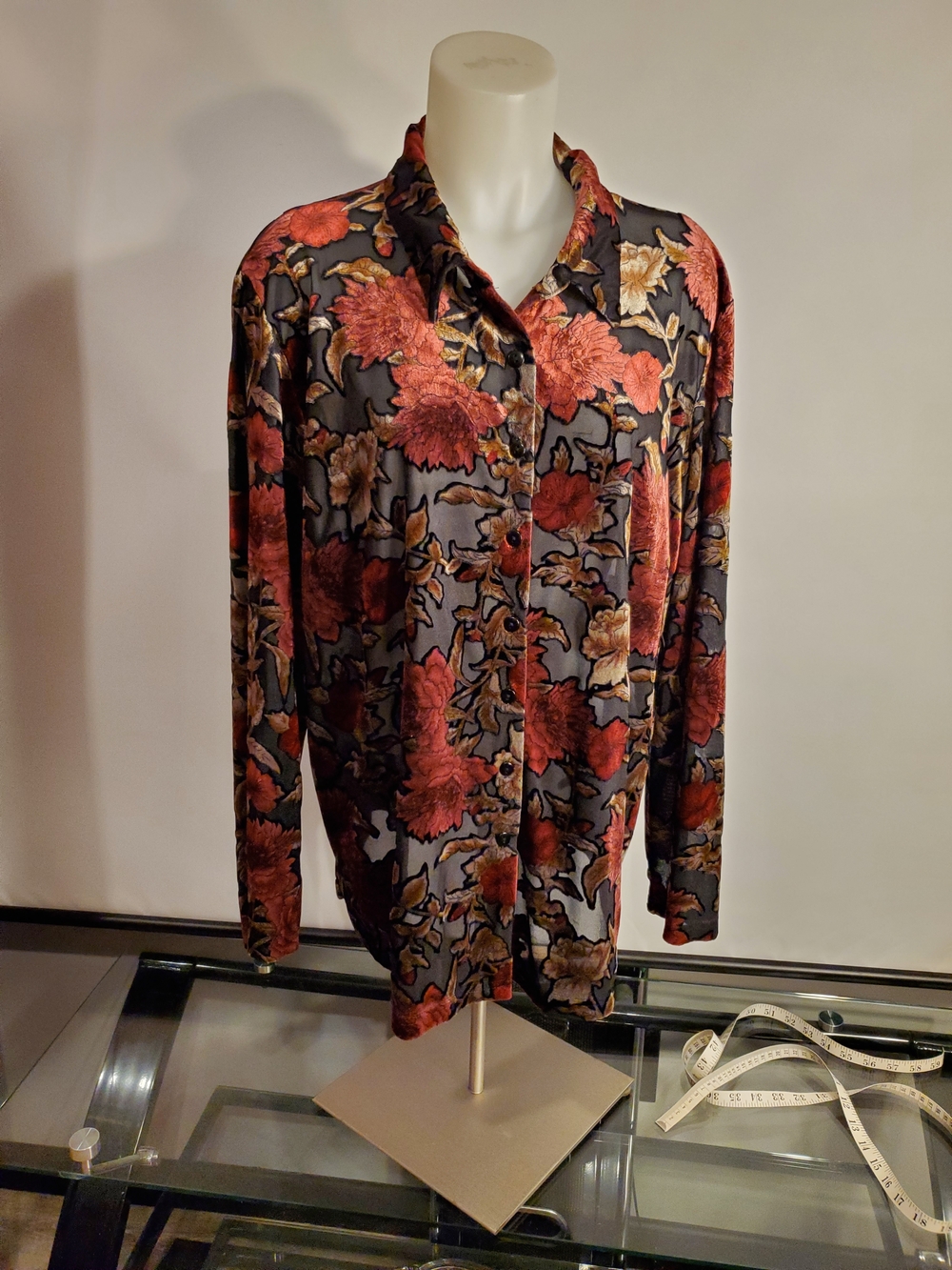Laura Scott Black and Red Cut Out Style  Floral Blouse